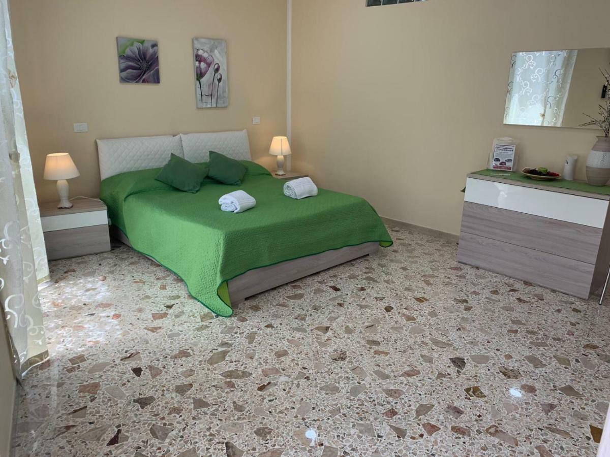 Si Viaggiare Apartments Partinico Esterno foto